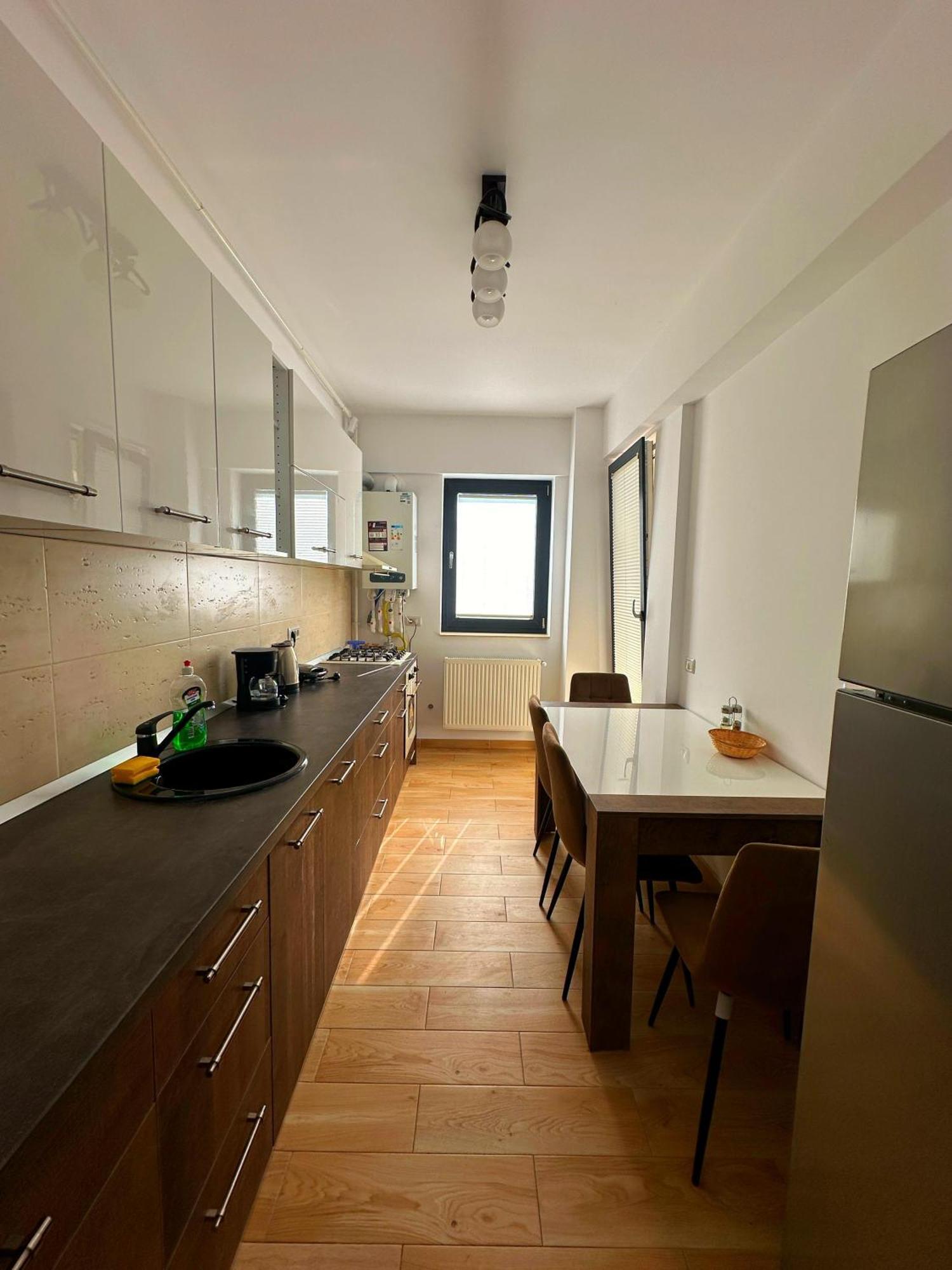 In Apart Hotel Bucarest Extérieur photo